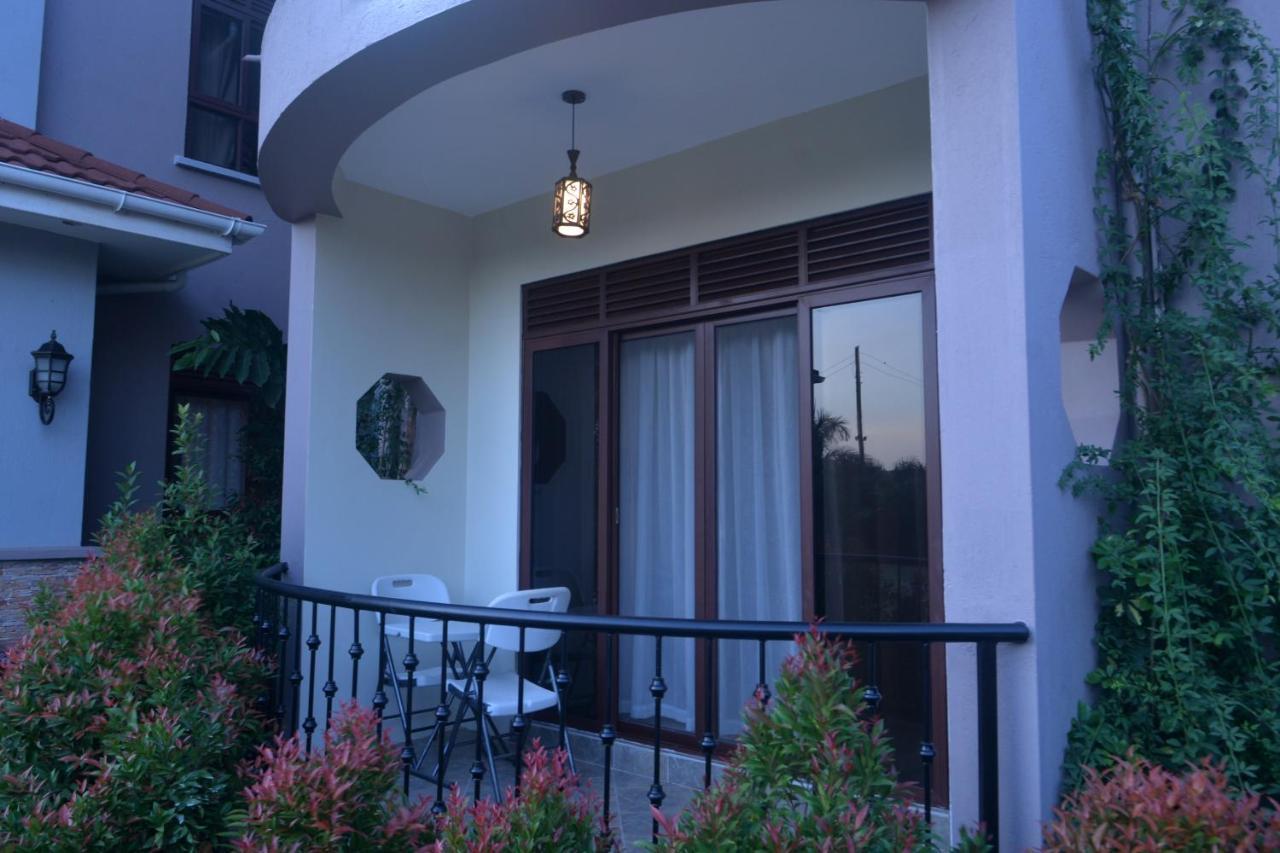 Akasu Bed And Breakfast คัมพาลา ภายนอก รูปภาพ