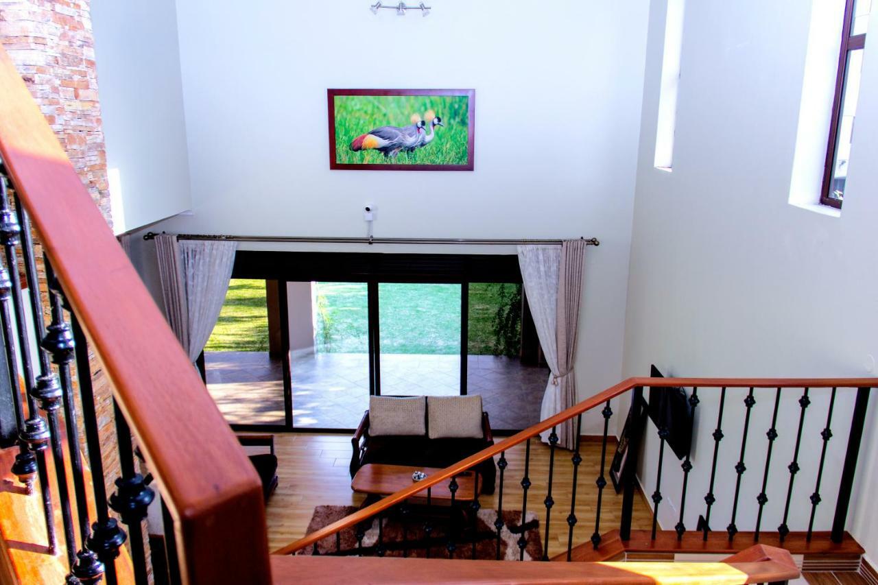 Akasu Bed And Breakfast คัมพาลา ภายนอก รูปภาพ