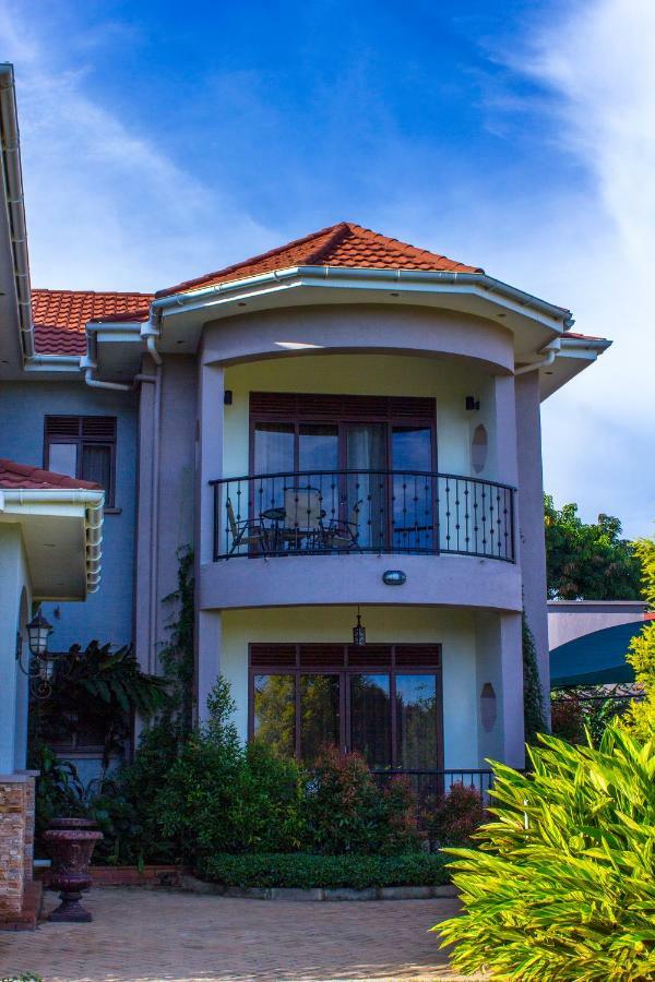 Akasu Bed And Breakfast คัมพาลา ภายนอก รูปภาพ