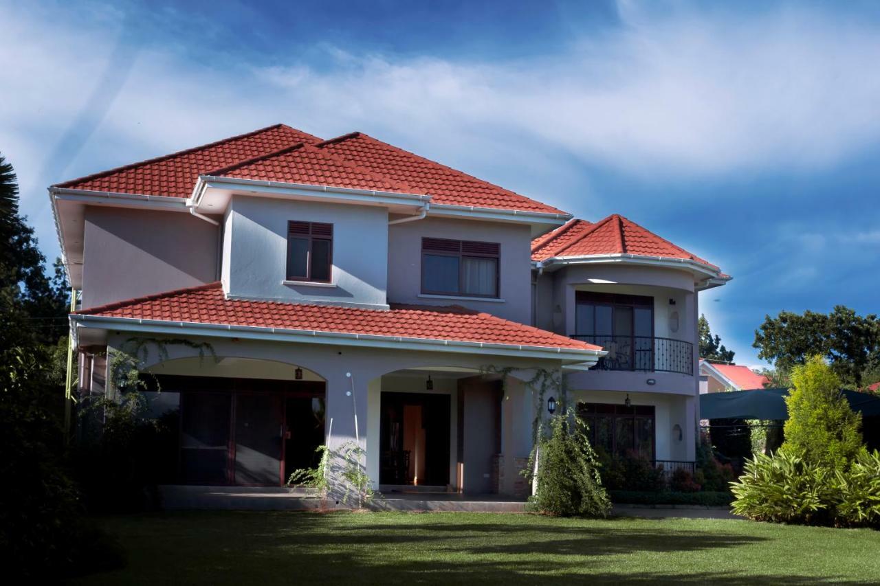 Akasu Bed And Breakfast คัมพาลา ภายนอก รูปภาพ